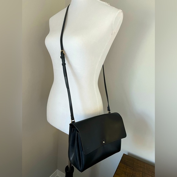 Aritzia leather cross body purse - Picture 1 of 3